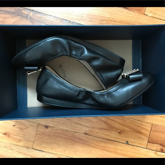 Cole Haan Shoes - Women’s Cole Haan Black Flats Shoes6.5 Emory Bow
